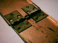 Massive footswitch hinges