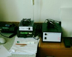 Oprócz satelitów w amatorską komunikację kosmiczną zaangażowane są również kompleksy orbitalne (TR-751E i źródło domowej roboty + ROCZNIE)