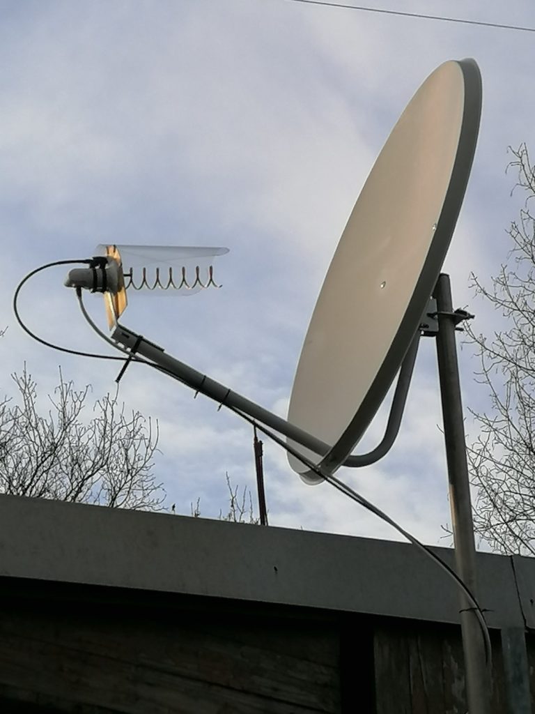 Helix feed s parabolou pre QO-100 satelit