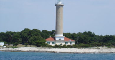 ARLHS CRO-183 Veli Rat Lighthouse
