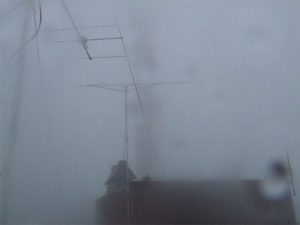 Antény v upršanom a veternom počasí