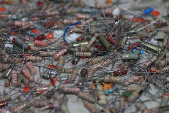 Kalkulátor výkonového útlmového článku – atenuátora