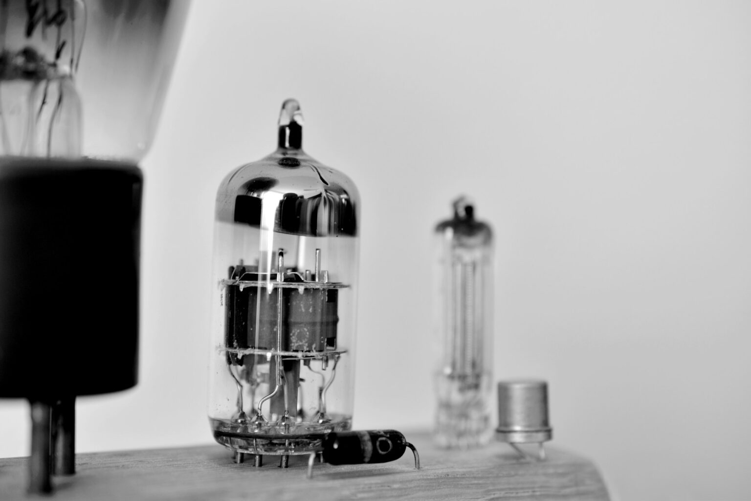 Dnes už zvyčajne história: elektrónky