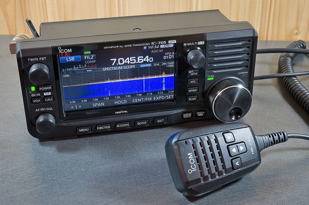 ICOM-IC-705, zdroj: Batchman99, CC BY-SA 4.0