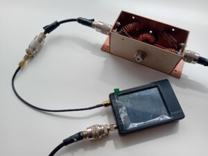 Meranie KV filtra pre 40m s NanoVNA-H