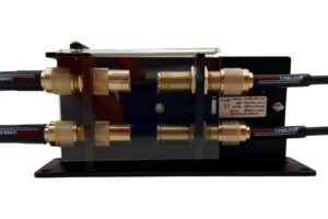 Automatický odpojovač dvoch antén Rig Cables® Rig Isolator™