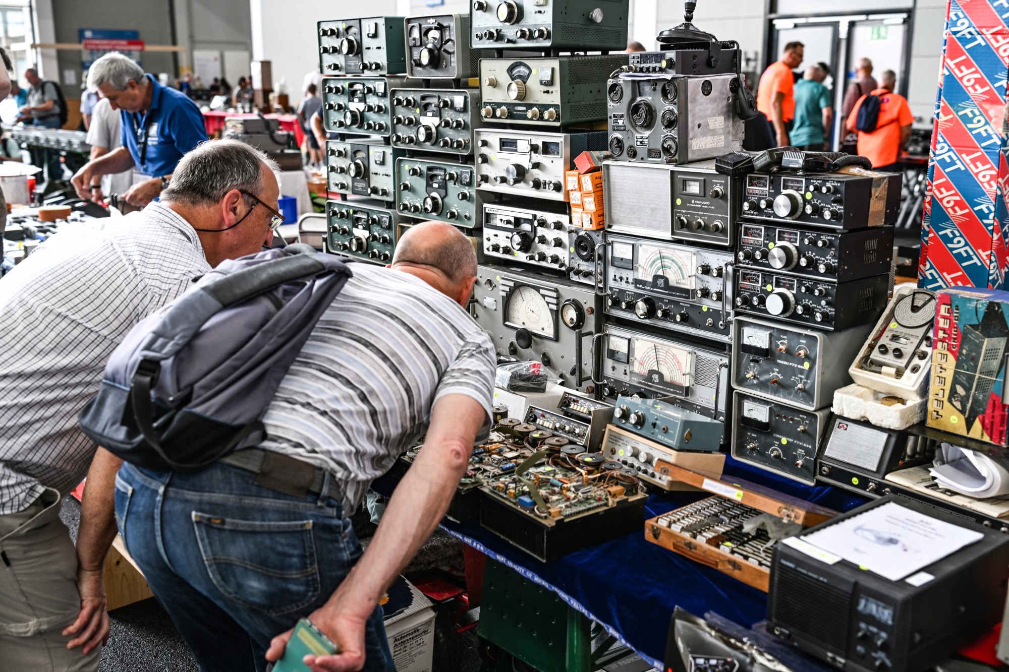 Atraktívny blší trh na HAM RADIO Friedrichshafen (kredit: Messe Friedrichshafen)