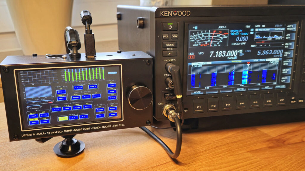 EQ V.8 s Kenwood TCVR (kredit: https://ur6qw.jimdofree.com/)