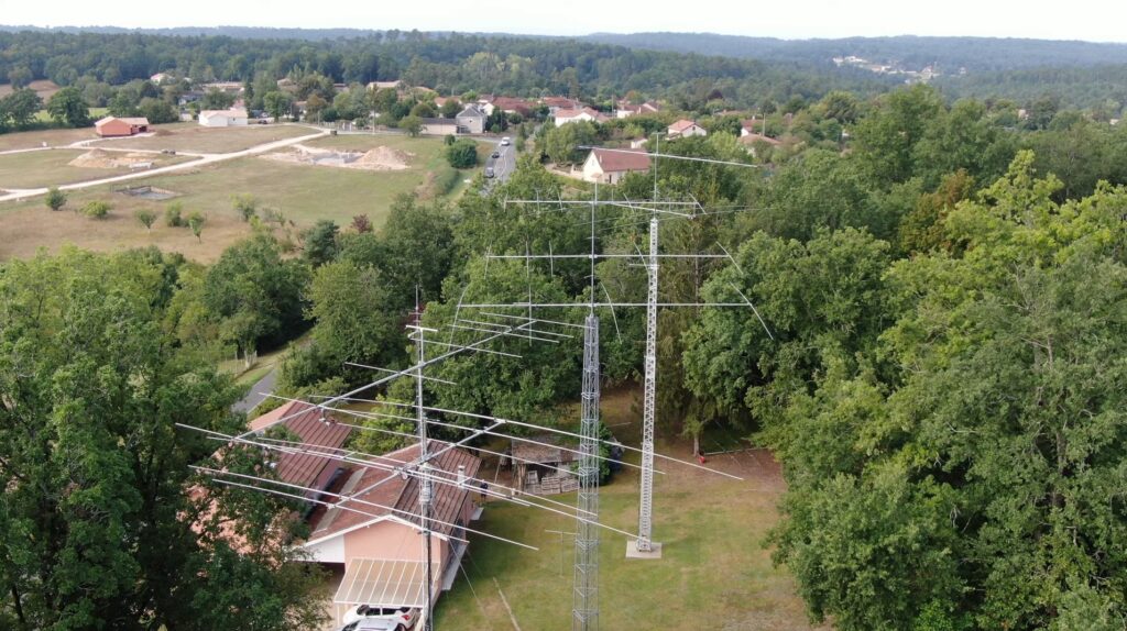 DX Avenue F2DX: antény, príslušenstvo a expedičné skúsenosti Antény DX Beam u Patricka F2DX