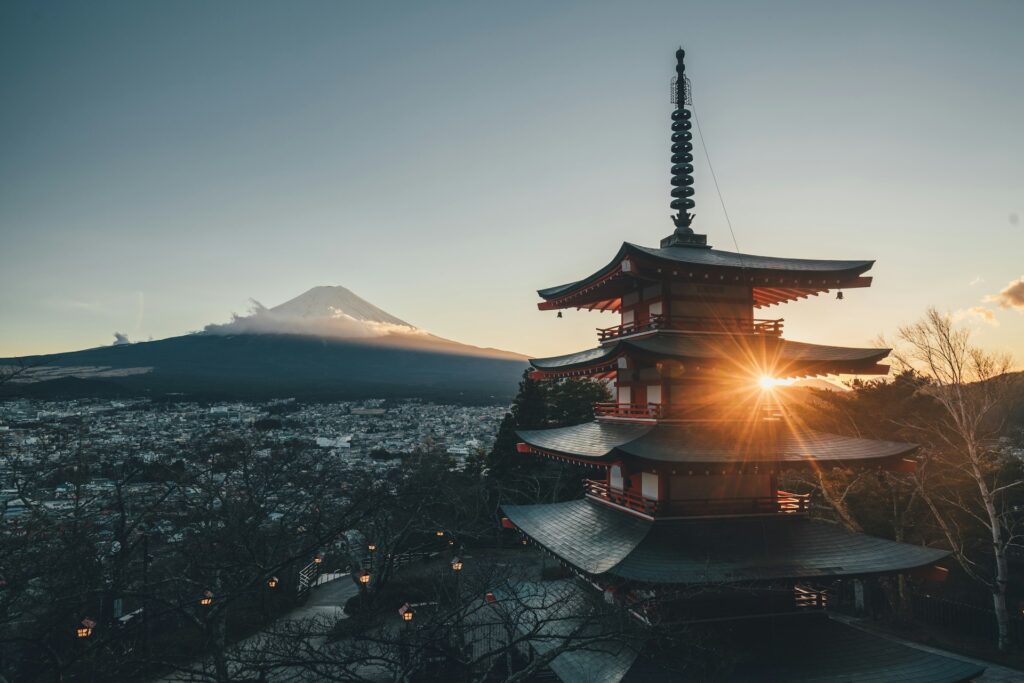 JARL slávi 100 rokov: storočie amatérskeho rádia v Japonsku Photo by Tianshu Liu on Unsplash